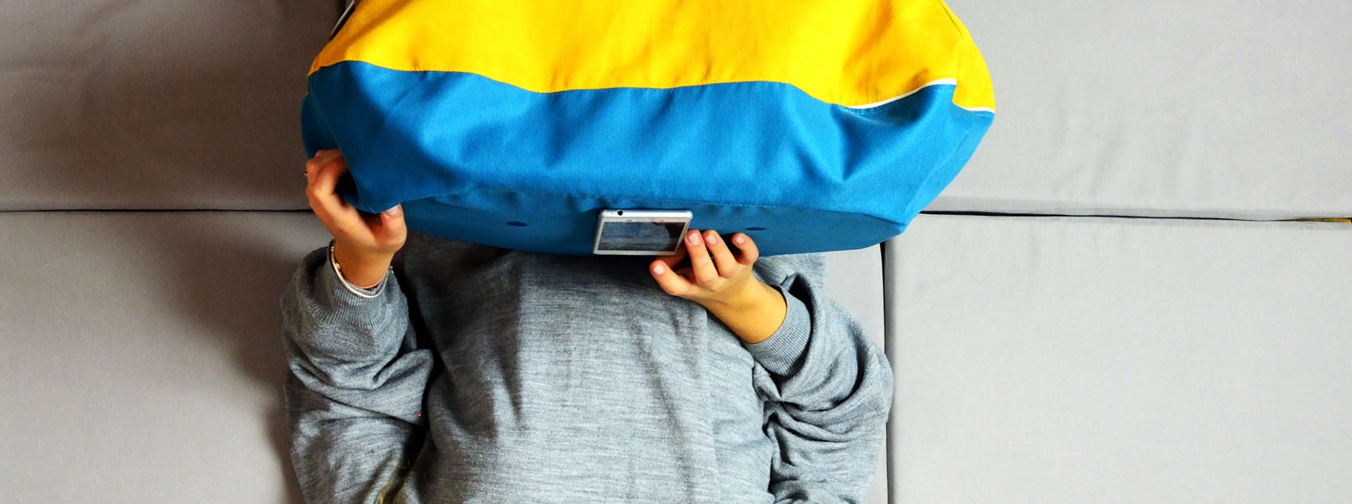 Smart Poducha na laptopa i telefon